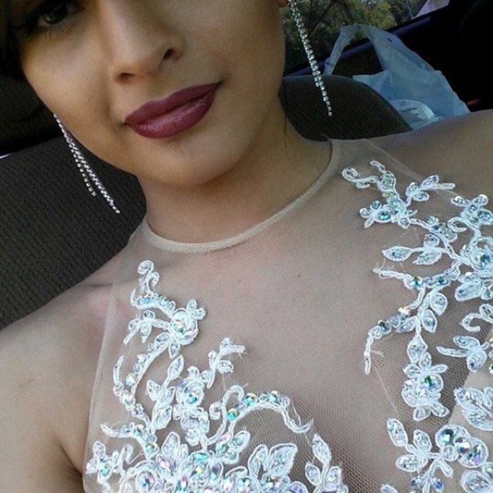 I’m selling my Prom Dress I’ve only worn it once